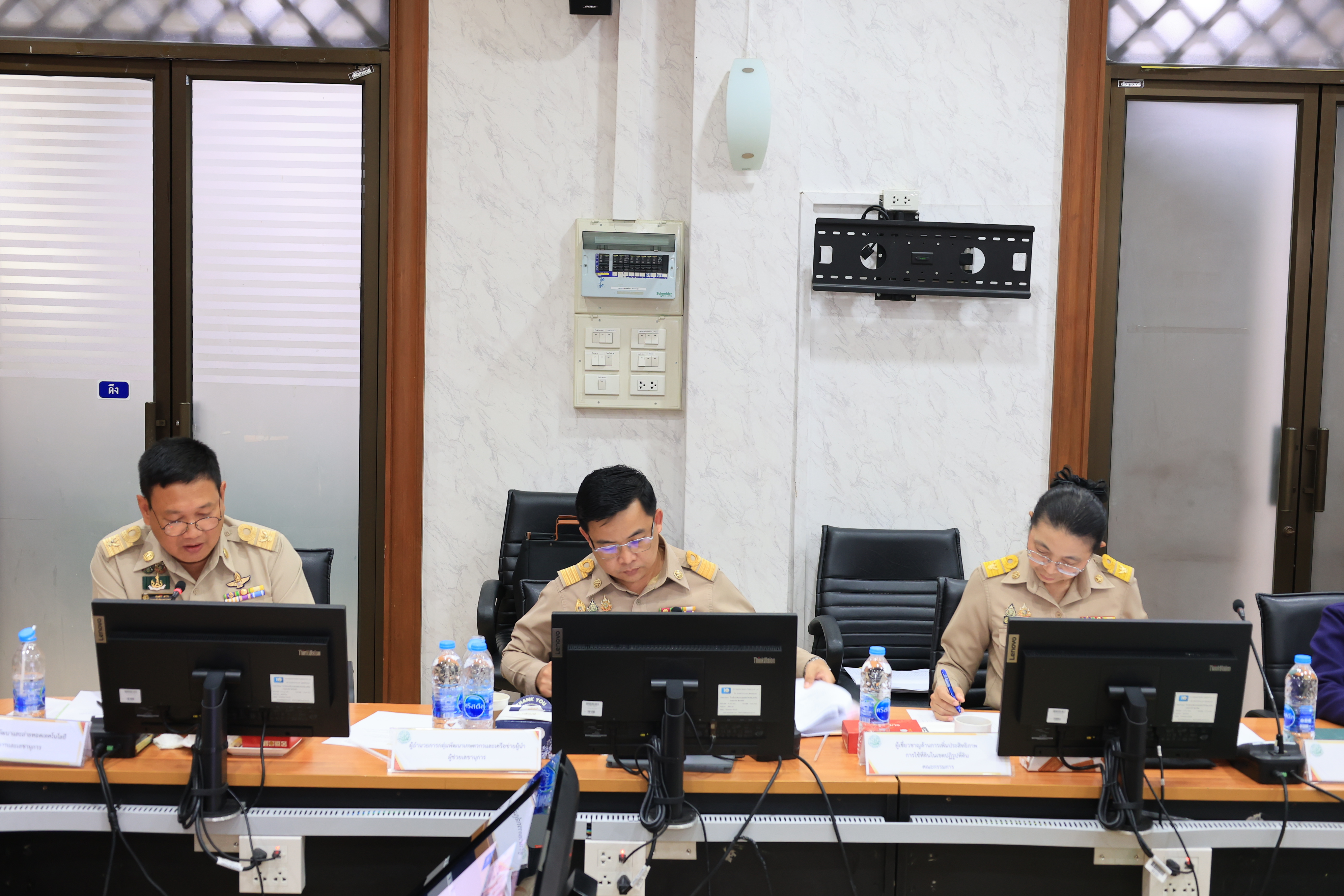 title - ประชุมคณะกรรมการตัดสินอาสาสมัครปฏิรูปที่ดินเพื่อเกษตรกรรม (อสปก.) ดีเด่น ขอสำนักงานการปฏิรูปที่ดินเพื่อเกษตรกรรม ประจำปี พ.ศ. 2568 